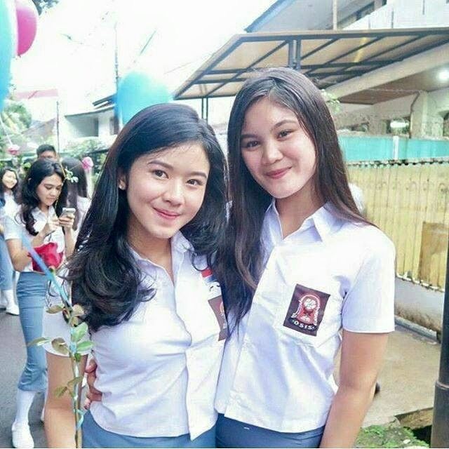 Guru SMP Viral 2025 PNS Indonesia Tatapan Membara, Hasrat Tak Terbendung SMA Wiwik Top Global