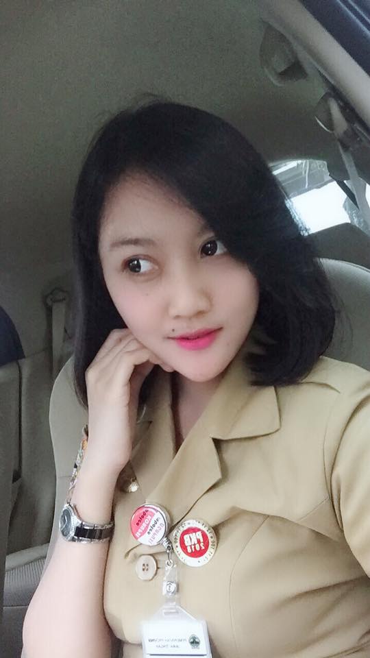 Indo Viral Viral Kisah Cinta Bu Guru SMA dengan Muridnya